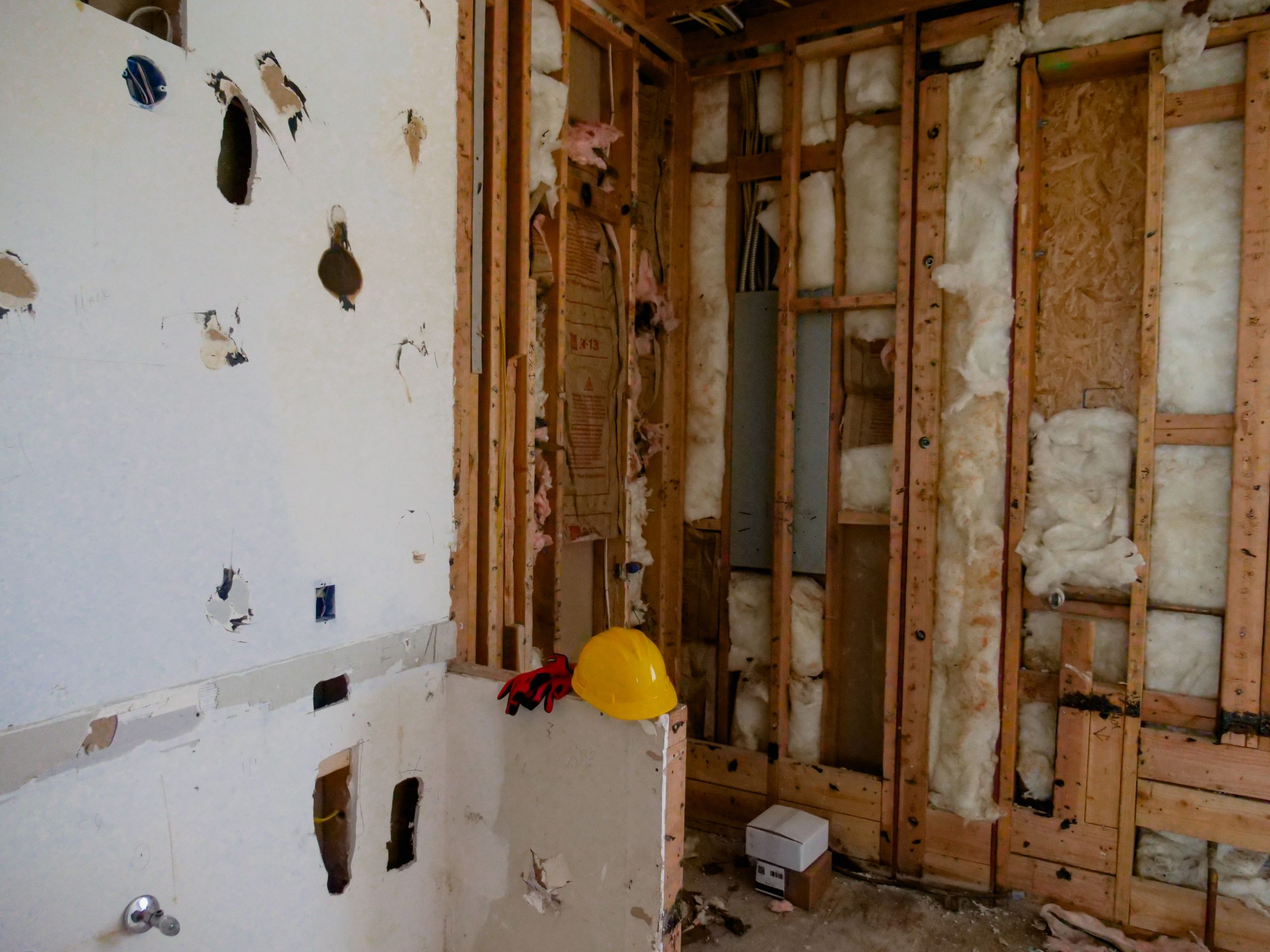 Chantier de rénovation intérieure en démolition