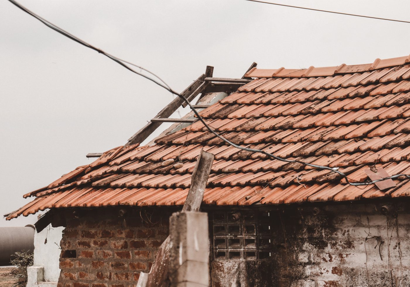 Fuite de toiture : que faire en urgence ?
